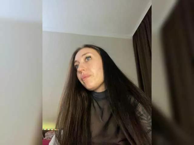 Discover sexy slut -CrystalZ- -CrystalZ- from BongaCams