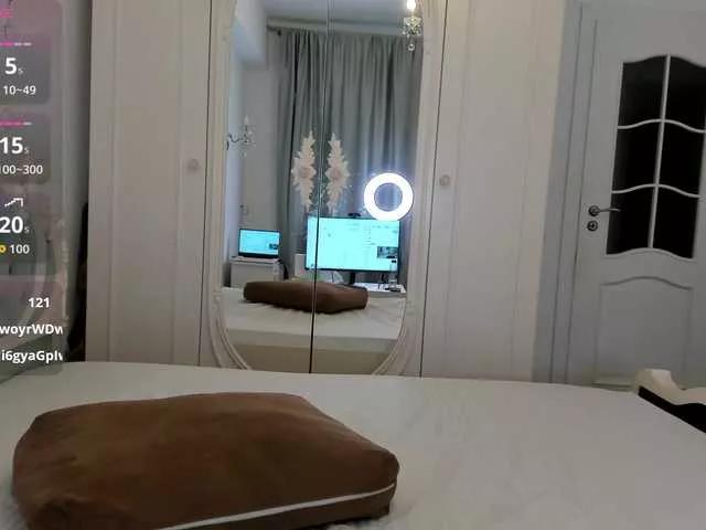 ailinaioki from BongaCams