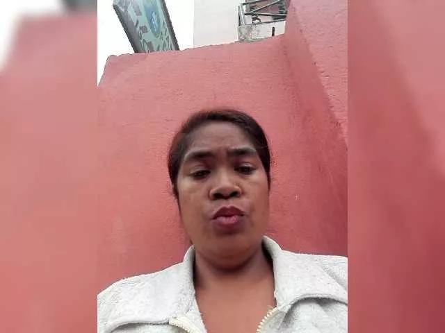 aina1 on BongaCams 