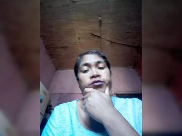 aina1 on BongaCams 