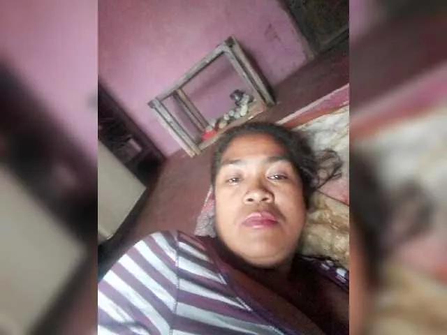 aina1 on BongaCams 