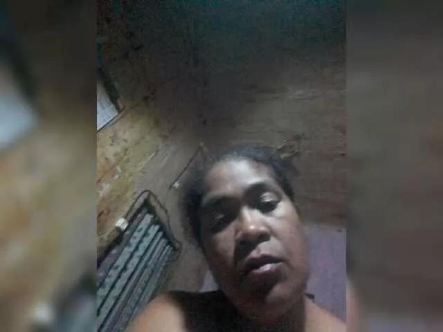 aina1 on BongaCams 