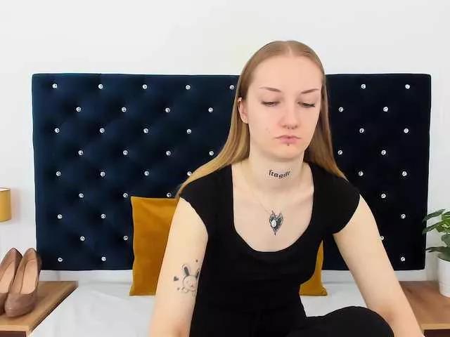 AlexaKisses on BongaCams 