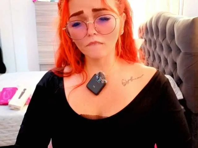 Alexatexass — dance and naked 