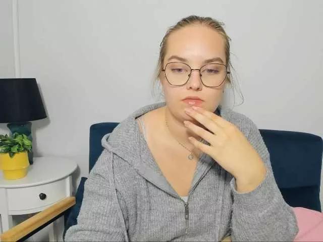 AlicePretty69 from BongaCams