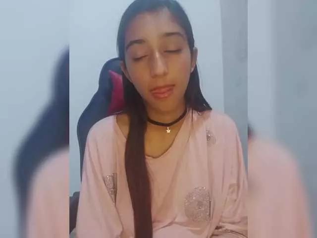 AlinaPopy from BongaCams