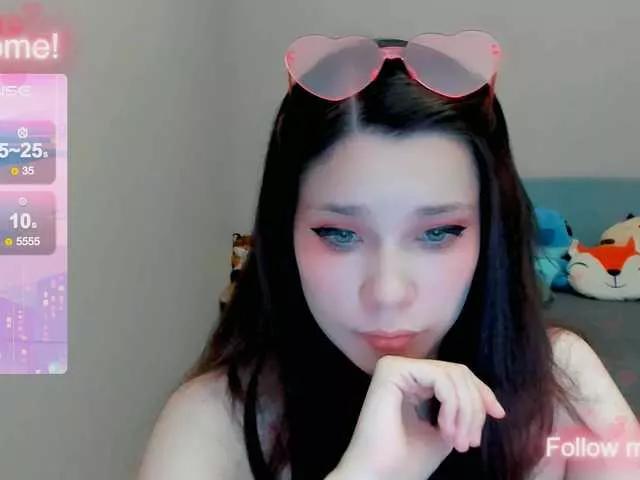 Alisa-kitten from BongaCams