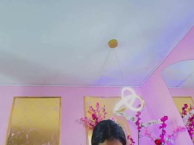 Watch Almendraevans, she wants to masturbate for you almendraevans from BongaCams