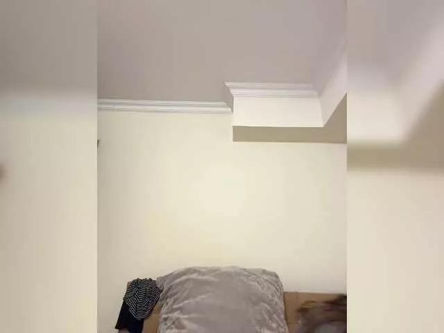 AndreElis from BongaCams