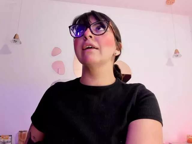 Anniie on BongaCams