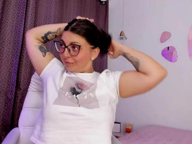 Anniie on BongaCams 