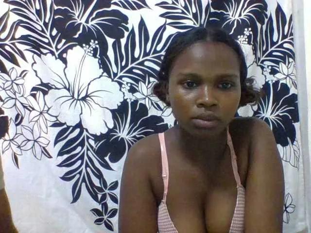 arline52 from BongaCams
