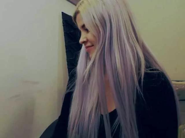 AryaJoliee from BongaCams