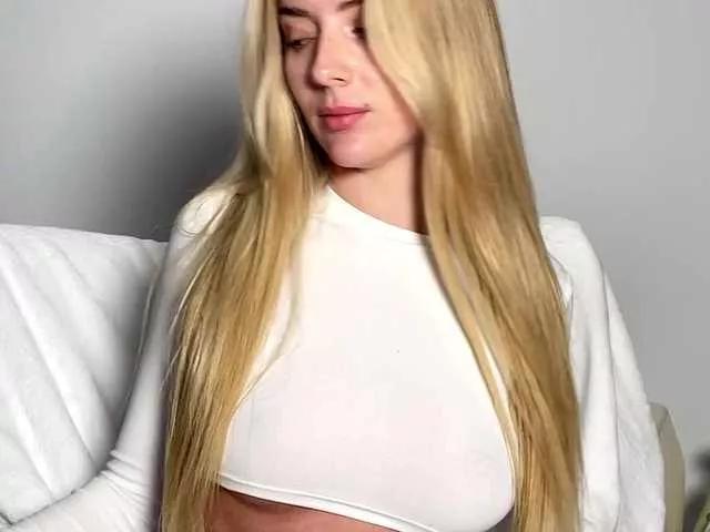 Discover amazing performer Barbiesize barbiesize from BongaCams