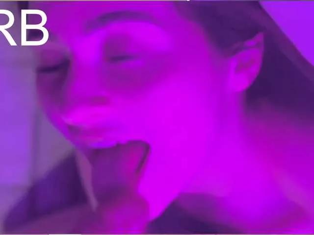 bestie-moons from BongaCams