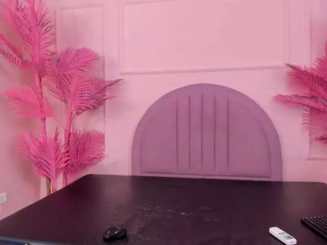 Chanellmiller on BongaCams 