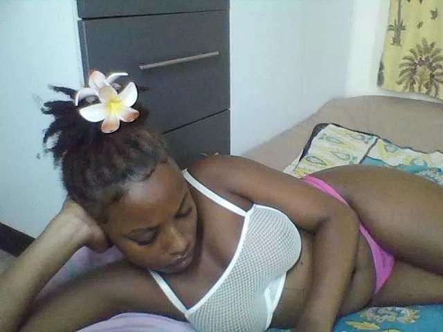 Creamcindy from BongaCams