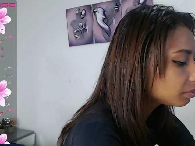 CrystalRoss on BongaCams 