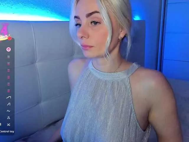 Sexy Dashulakiss1 wants you to fuck her body now Dashulakiss1 from BongaCams