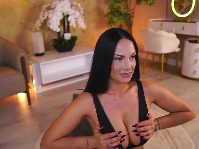 DolceTentacion from BongaCams