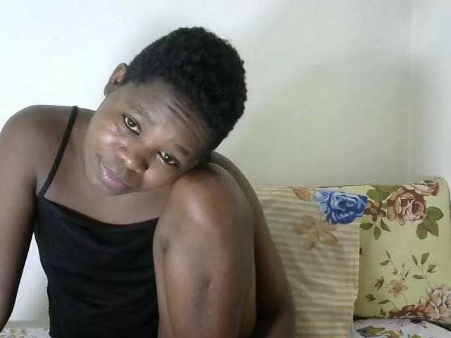 Ebony001 on BongaCams