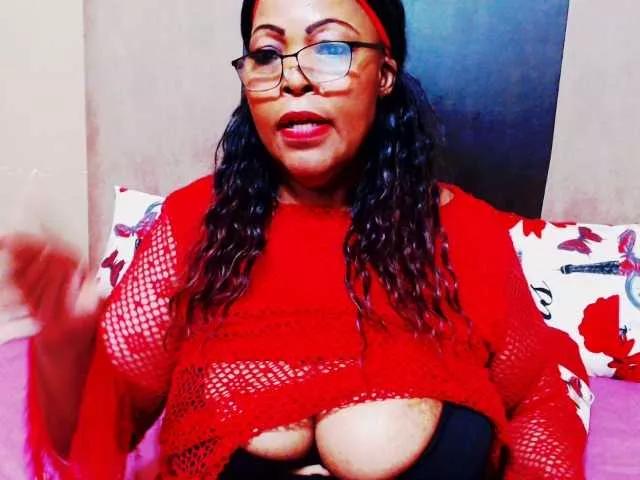 Ebonycandy10 on BongaCams 