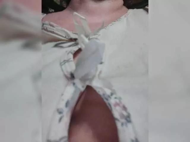 Slutty EmpressLady wants you to fuck her body now EmpressLady from BongaCams