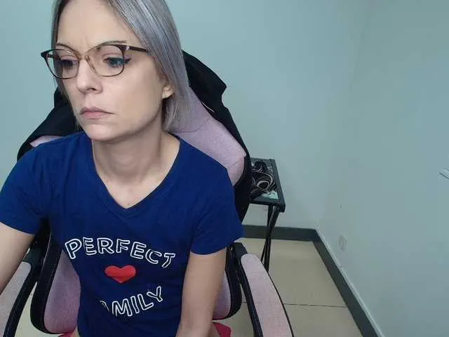 erikasexy1 — VENEZ VOUS AMUSER J'ADORE VIBRER ET PLUS....