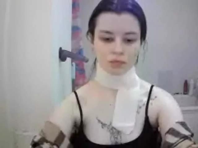 Hot GeorgeDelacruz wants you to fuck her body now GeorgeDelacruz from BongaCams