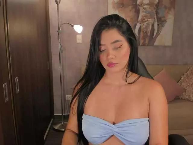 HanaCross on BongaCams 