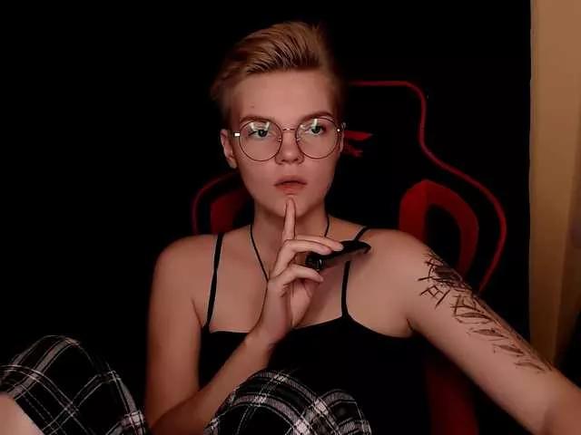 KrisNeal from BongaCams