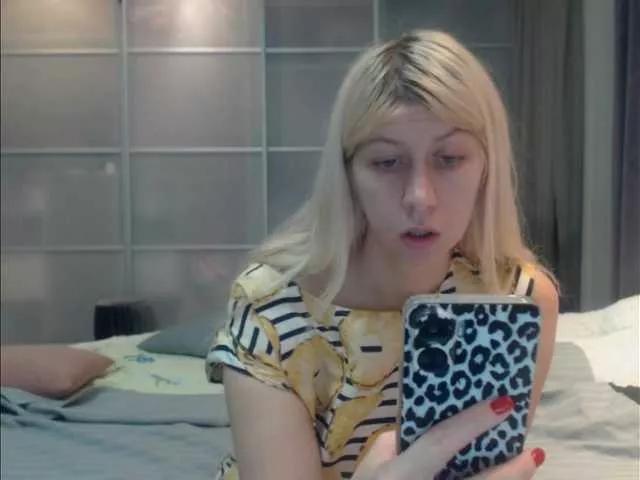 KyliePag from BongaCams