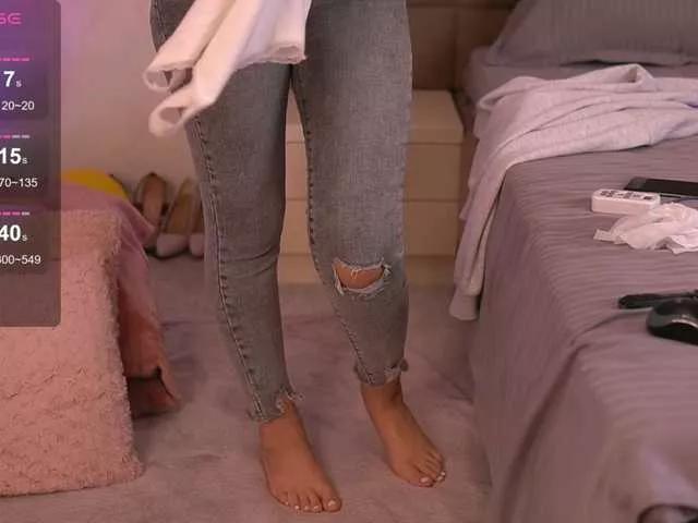 Slutty KyraCase wants you to fuck her body now KyraCase from BongaCams