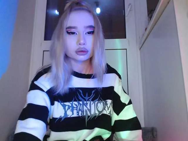 LilCharliey on BongaCams 