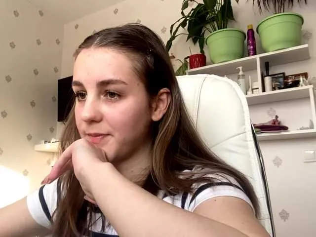 LizetteKhat — First day here ^^ Welcoome guys