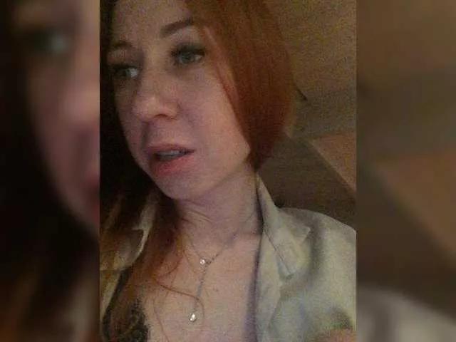 Looovee on BongaCams