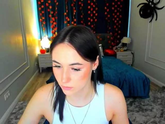 MakeYouHappy from BongaCams