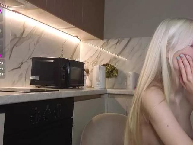 Mary-Kitty from BongaCams