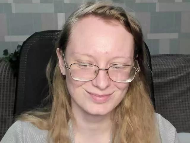 meowewew from BongaCams