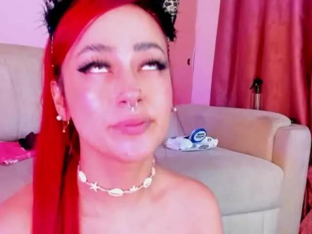 Admire naked camwhore Mia-Bloom Mia-Bloom from BongaCams