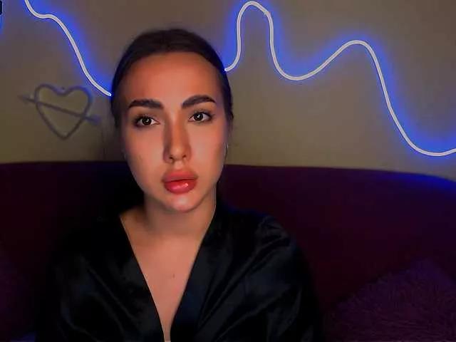 Miacutie77 from BongaCams