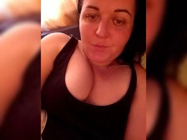 Millie-Eloise from BongaCams