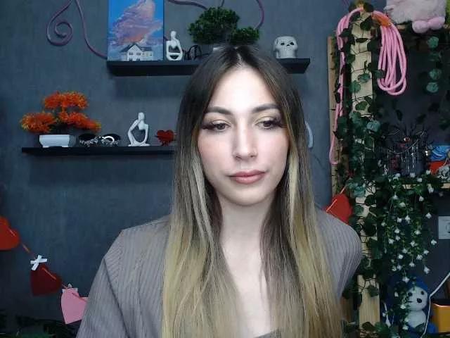 MiloNani from BongaCams