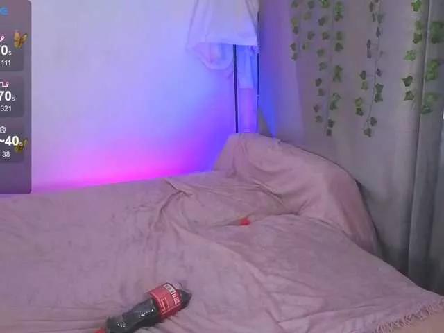 miss-eliss from BongaCams