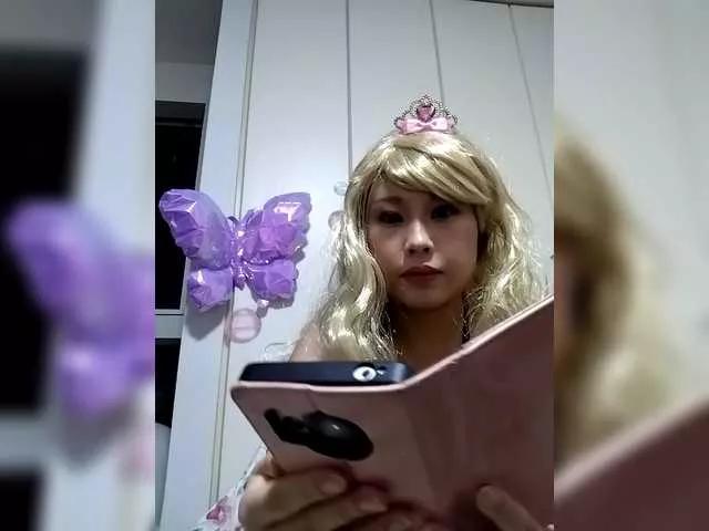 MOE4100 from BongaCams