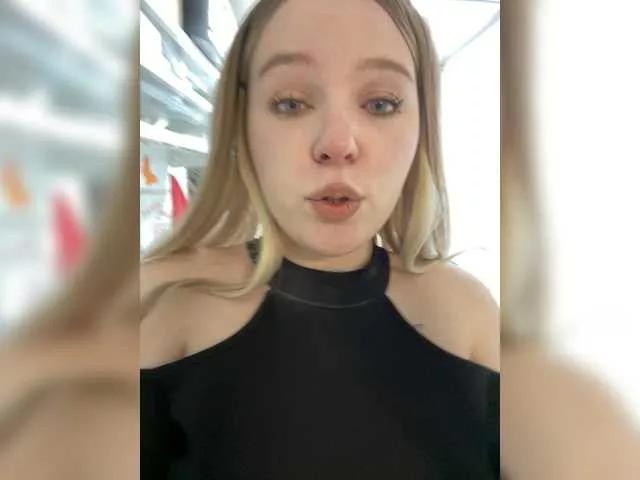 Monna-Krrrista from BongaCams