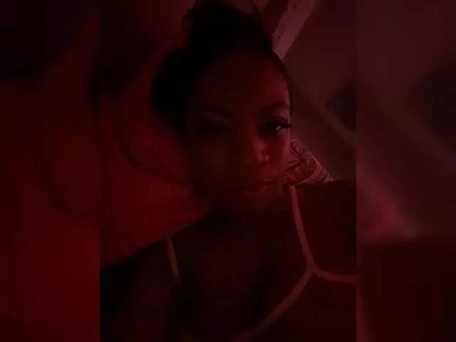 NahomyHart from BongaCams