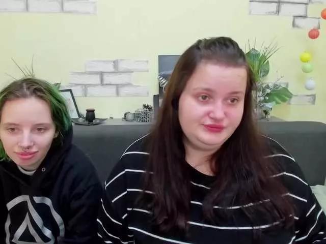 NatallyJess on BongaCams 