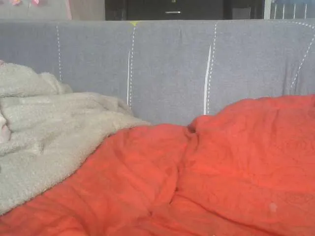 Nickaelle — more tips more show10tks Flash boobs20tks flash pussy50tks naked100tks play pussy100tks anal with toy250tks squirt