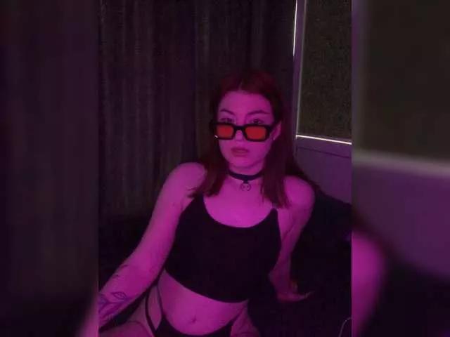 paprika1a from BongaCams